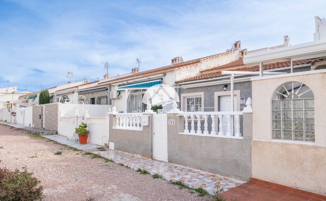 Herverkoop - Rijwoning - Torrevieja - El Chaparral