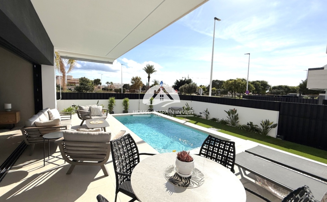 Resale - Ground floor bungalow - Pilar de la Horadada - Costa Blanca Sur