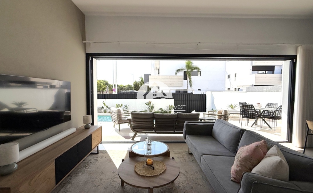 Resale - Ground floor bungalow - Pilar de la Horadada - Costa Blanca Sur