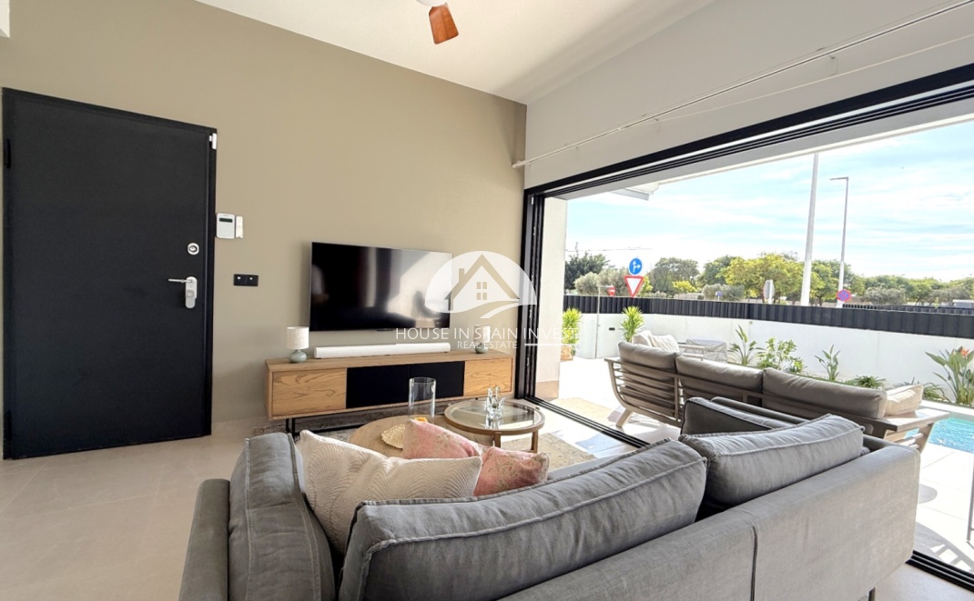 Resale - Ground floor bungalow - Pilar de la Horadada - Costa Blanca Sur