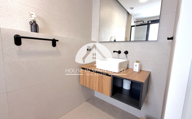 Resale - Ground floor bungalow - Pilar de la Horadada - Costa Blanca Sur