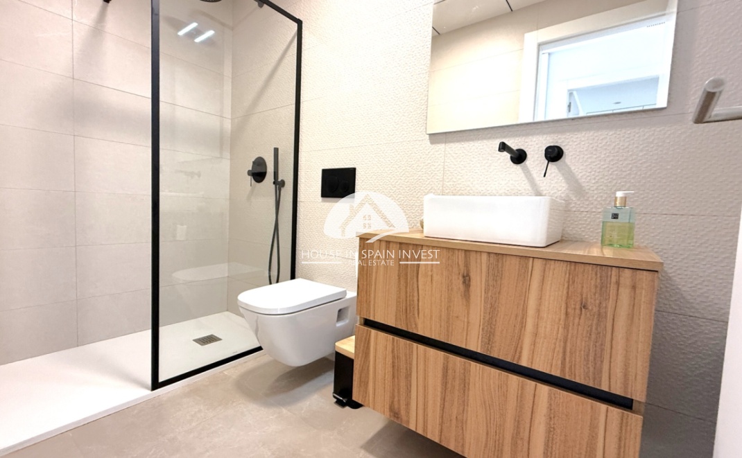 Resale - Ground floor bungalow - Pilar de la Horadada - Costa Blanca Sur