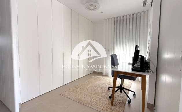 Resale - Ground floor bungalow - Pilar de la Horadada - Costa Blanca Sur