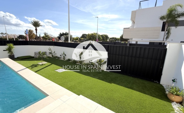 Resale - Ground floor bungalow - Pilar de la Horadada - Costa Blanca Sur