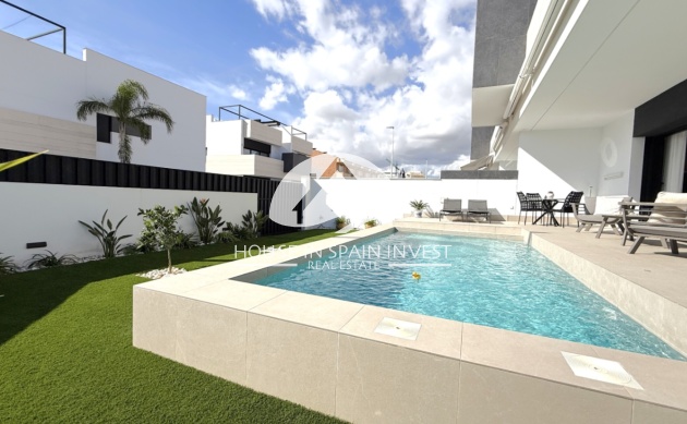 Resale - Ground floor bungalow - Pilar de la Horadada - Costa Blanca Sur