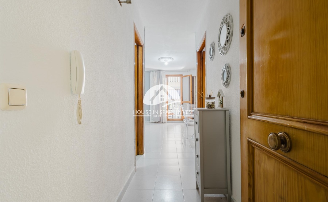 Resale - Apartment  - Torrevieja - El Acequión - Los Náufragos