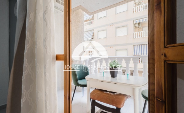 Resale - Apartment  - Torrevieja - El Acequión - Los Náufragos