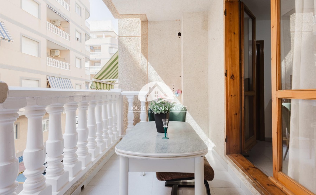 Resale - Apartment  - Torrevieja - El Acequión - Los Náufragos