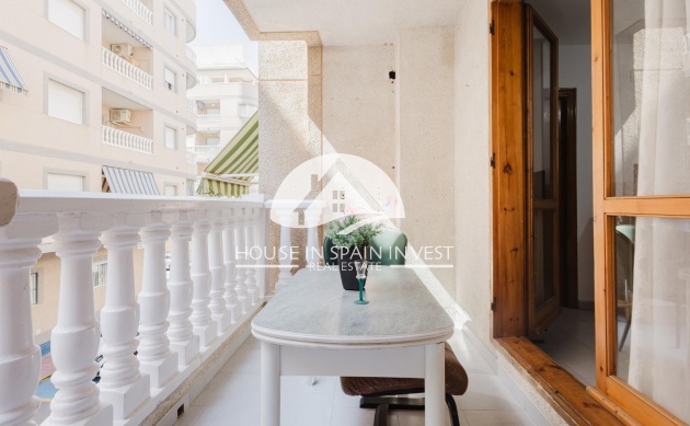 Resale - Apartment  - Torrevieja - El Acequión - Los Náufragos