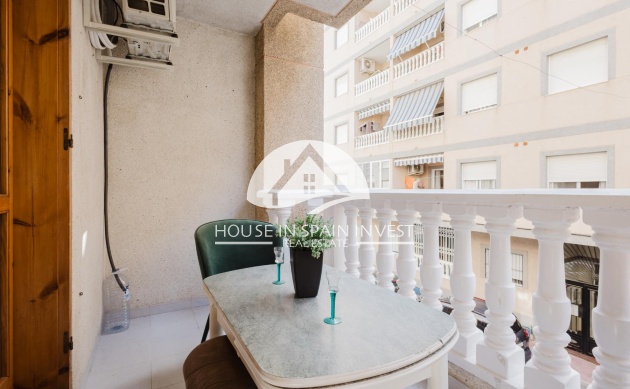 Resale - Apartment  - Torrevieja - El Acequión - Los Náufragos