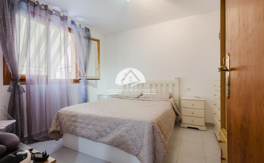 Resale - Apartment  - Torrevieja - El Acequión - Los Náufragos