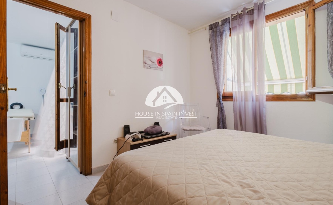 Resale - Apartment  - Torrevieja - El Acequión - Los Náufragos
