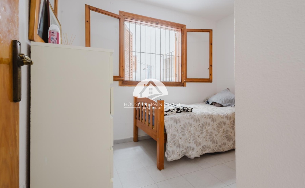 Resale - Apartment  - Torrevieja - El Acequión - Los Náufragos