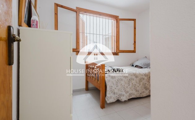 Resale - Apartment  - Torrevieja - El Acequión - Los Náufragos