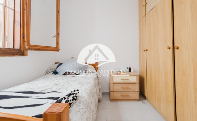 Resale - Apartment  - Torrevieja - El Acequión - Los Náufragos