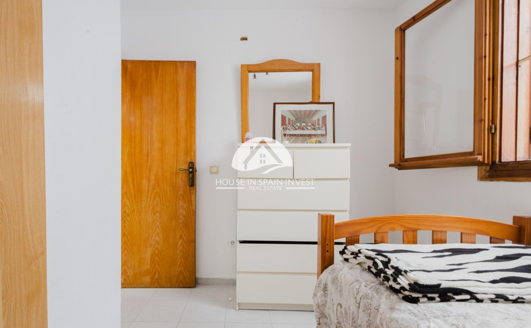 Resale - Apartment  - Torrevieja - El Acequión - Los Náufragos