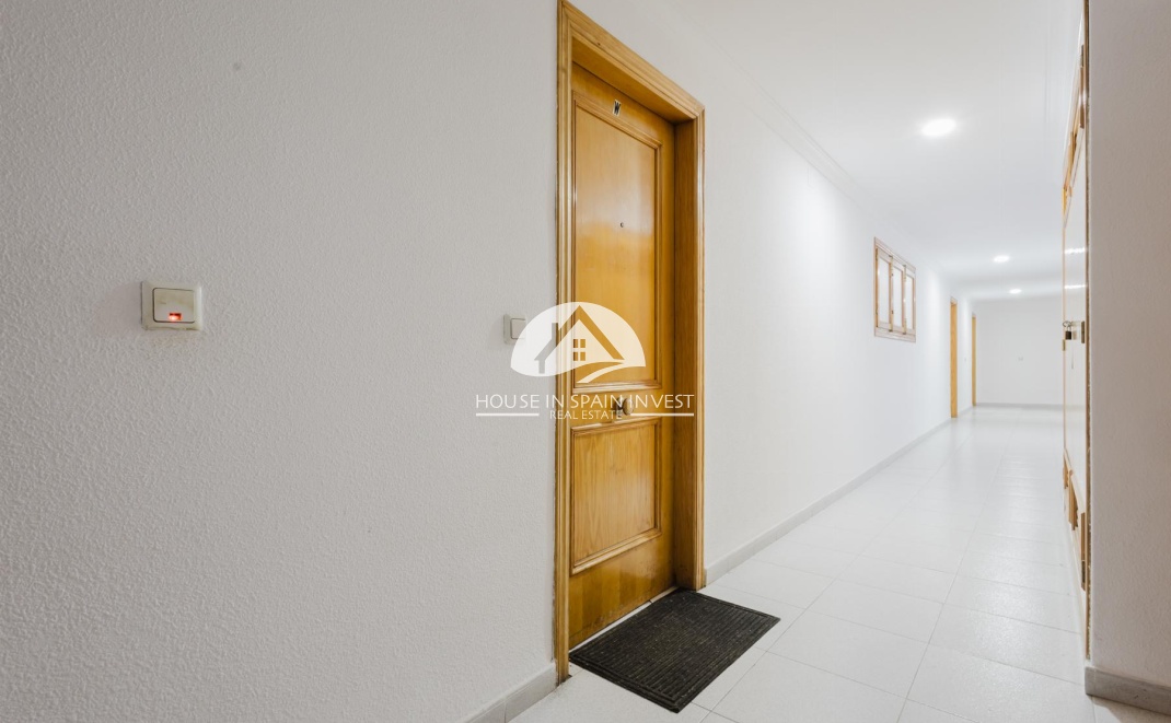 Resale - Apartment  - Torrevieja - El Acequión - Los Náufragos
