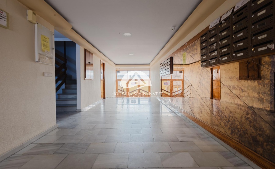 Resale - Apartment  - Torrevieja - El Acequión - Los Náufragos