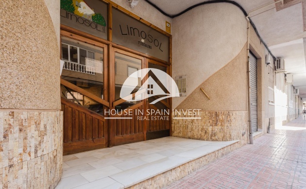 Resale - Apartment  - Torrevieja - El Acequión - Los Náufragos