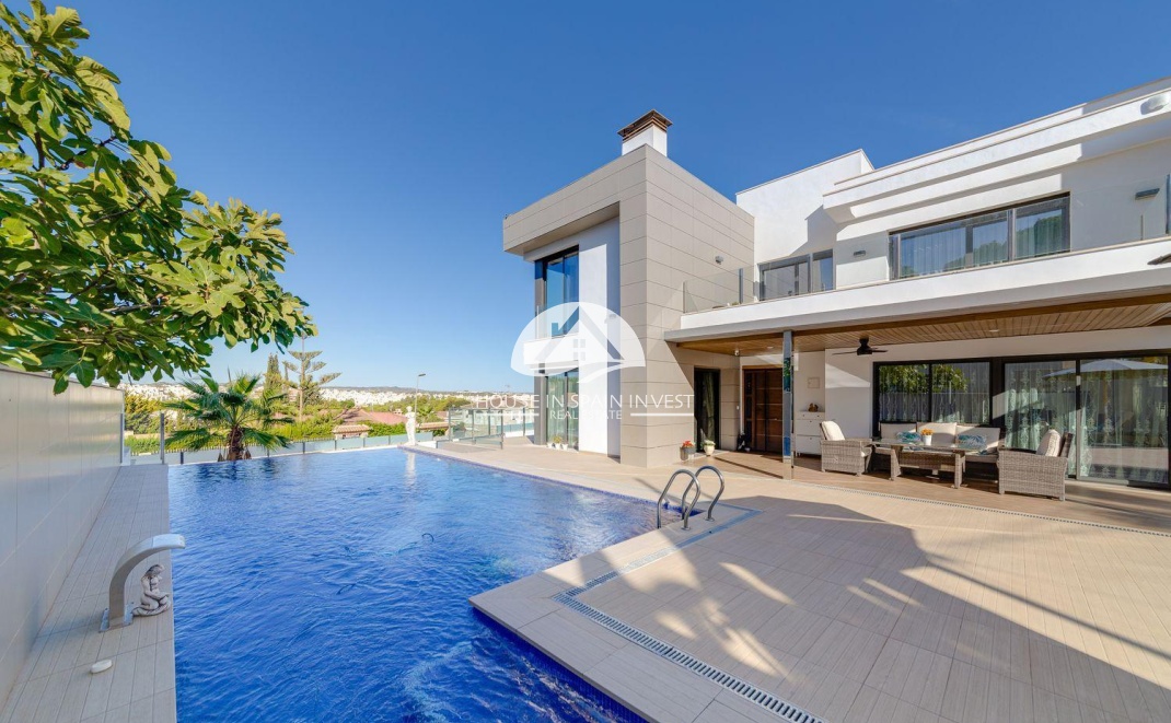 Resale - Villa - Torrevieja - Los Balcones  