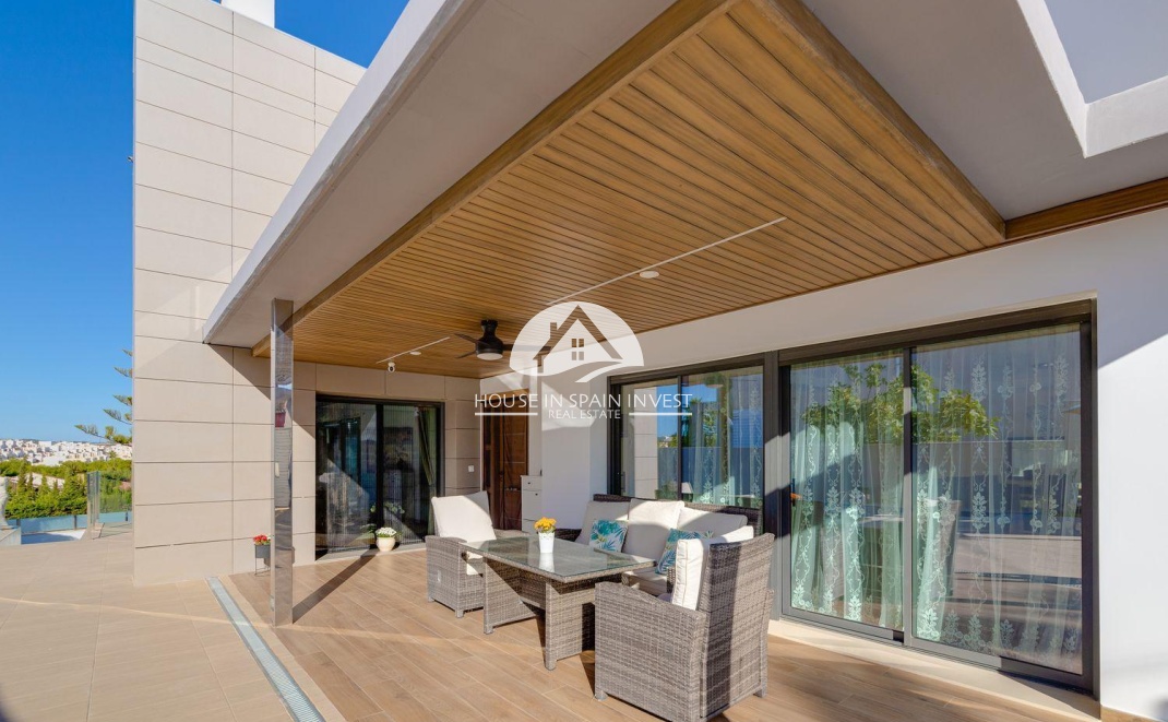 Resale - Villa - Torrevieja - Los Balcones  