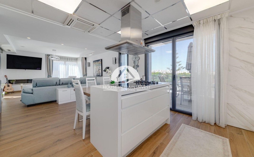 Resale - Villa - Torrevieja - Los Balcones  