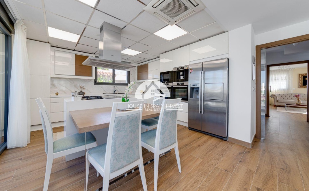 Resale - Villa - Torrevieja - Los Balcones  