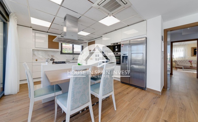 Resale - Villa - Torrevieja - Los Balcones  