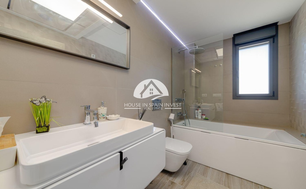 Resale - Villa - Torrevieja - Los Balcones  