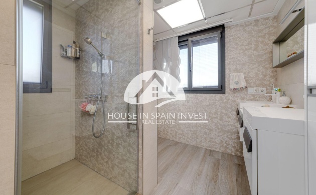 Resale - Villa - Torrevieja - Los Balcones  