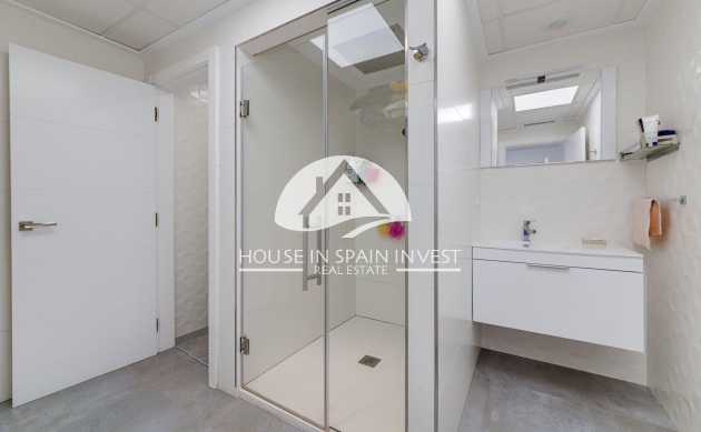 Resale - Villa - Torrevieja - Los Balcones  