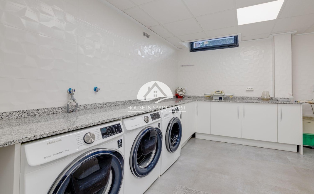 Resale - Villa - Torrevieja - Los Balcones  