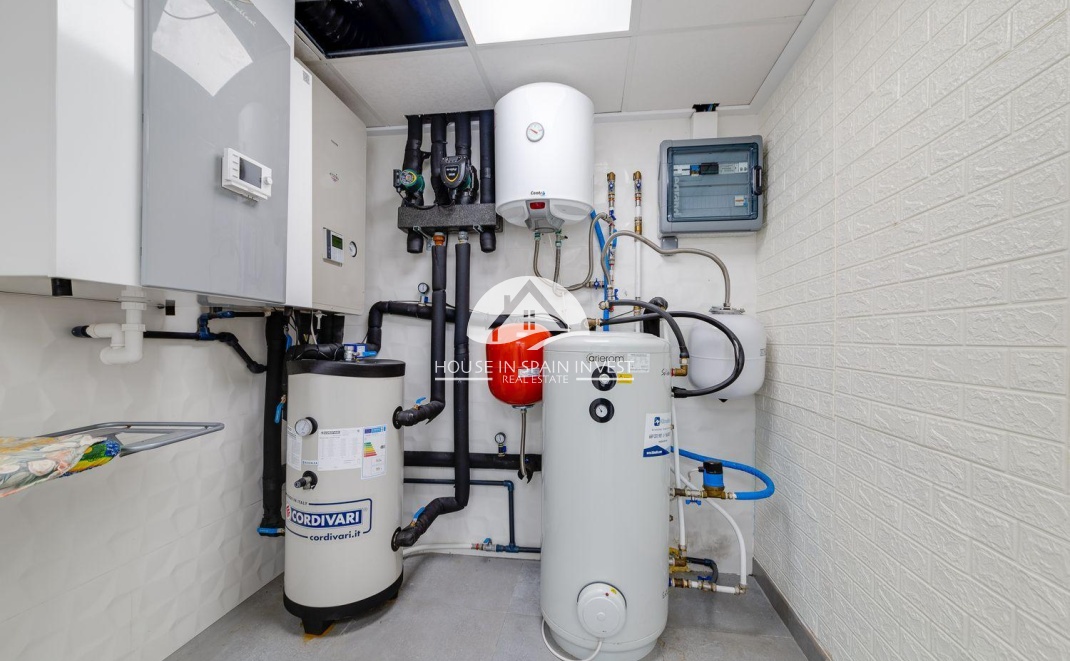 Resale - Villa - Torrevieja - Los Balcones  