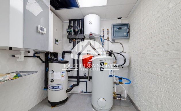 Resale - Villa - Torrevieja - Los Balcones  