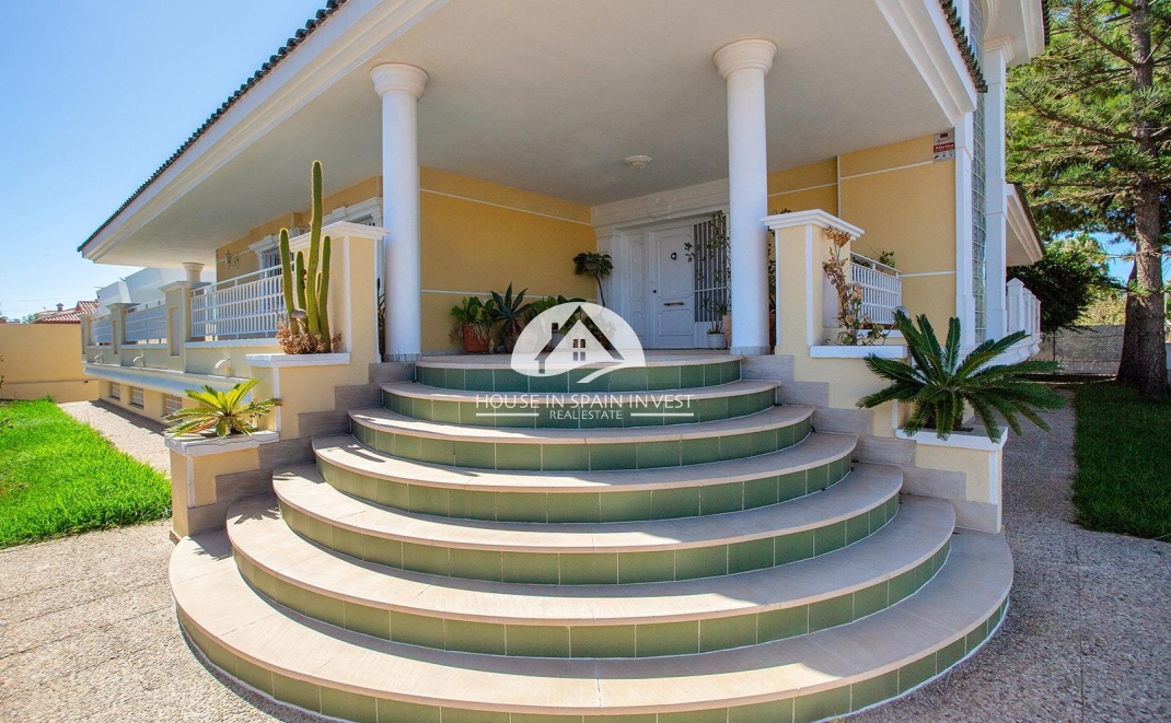 Resale - Villa - Torrevieja - Torreta - Salado