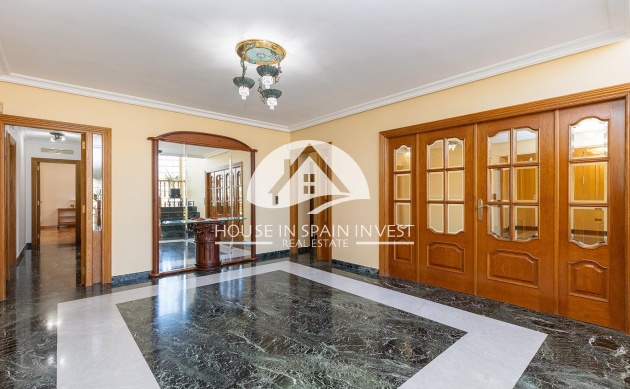 Resale - Villa - Torrevieja - Torreta - Salado