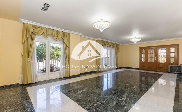 Resale - Villa - Torrevieja - Torreta - Salado