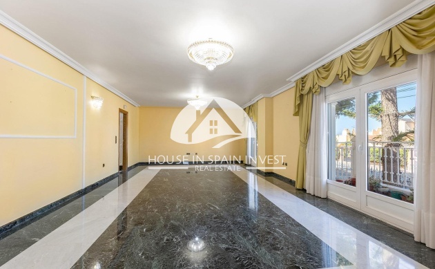 Resale - Villa - Torrevieja - Torreta - Salado