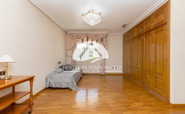 Resale - Villa - Torrevieja - Torreta - Salado