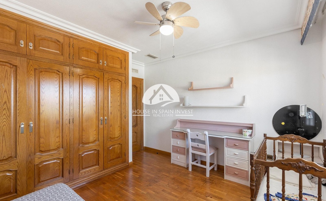 Resale - Villa - Torrevieja - Torreta - Salado