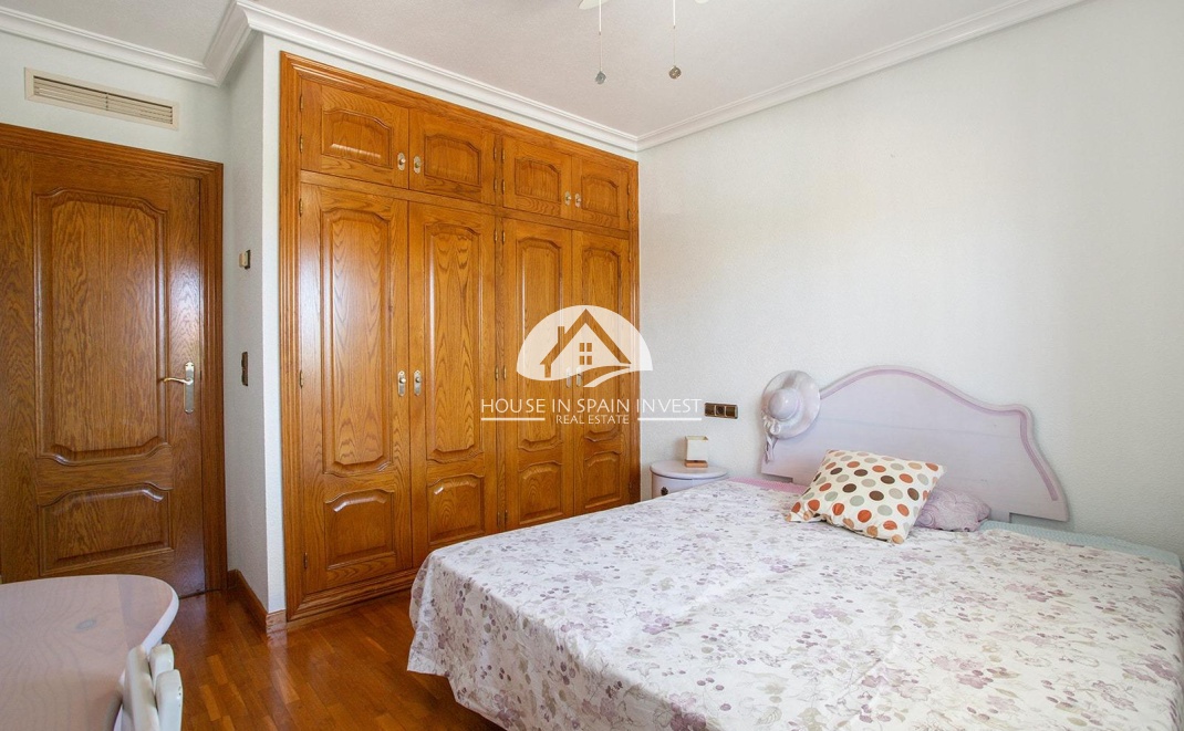 Resale - Villa - Torrevieja - Torreta - Salado