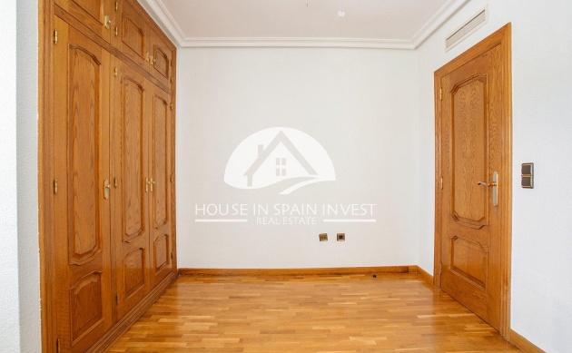 Resale - Villa - Torrevieja - Torreta - Salado