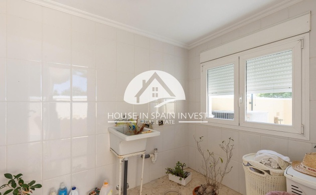 Resale - Villa - Torrevieja - Torreta - Salado