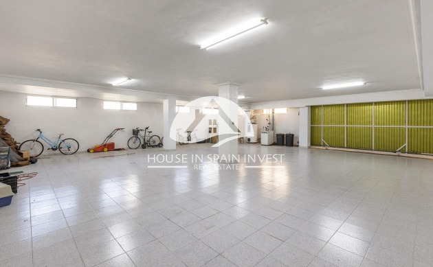 Resale - Villa - Torrevieja - Torreta - Salado