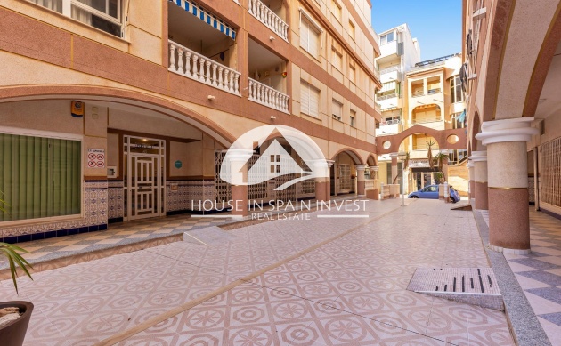 Resale - Apartment  - Torrevieja - La Mata