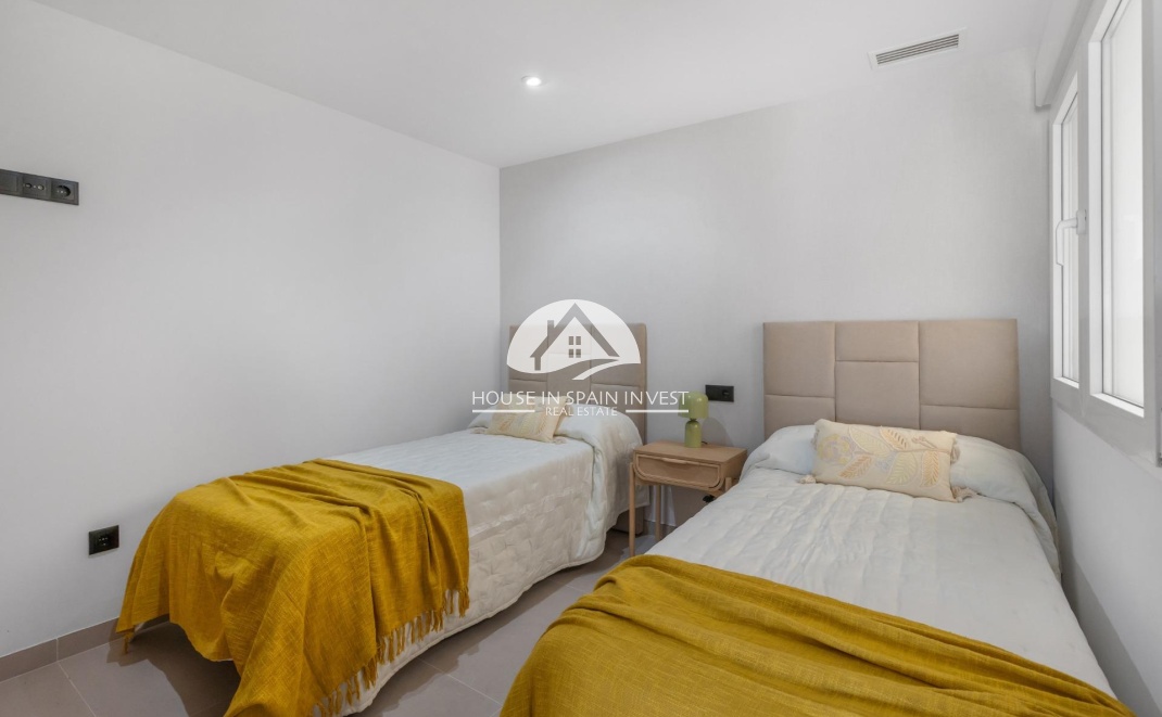 Resale - Apartment  - Torrevieja - La Mata