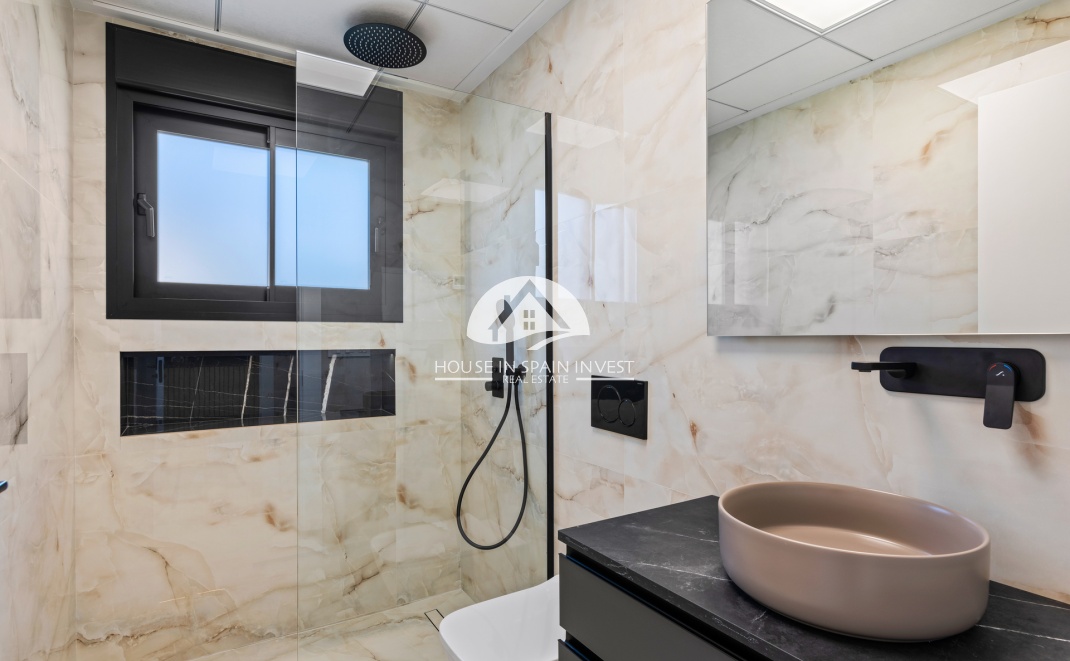 Obra nueva - Chalet - La Finca Golf