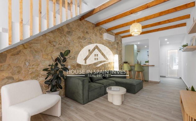 Resale - Townhouse - Torrevieja - Centro