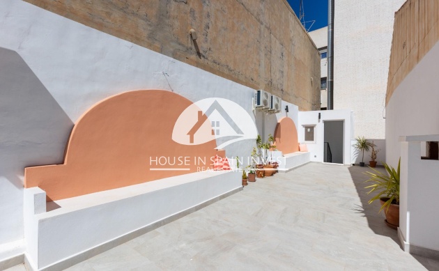 Resale - Townhouse - Torrevieja - Centro