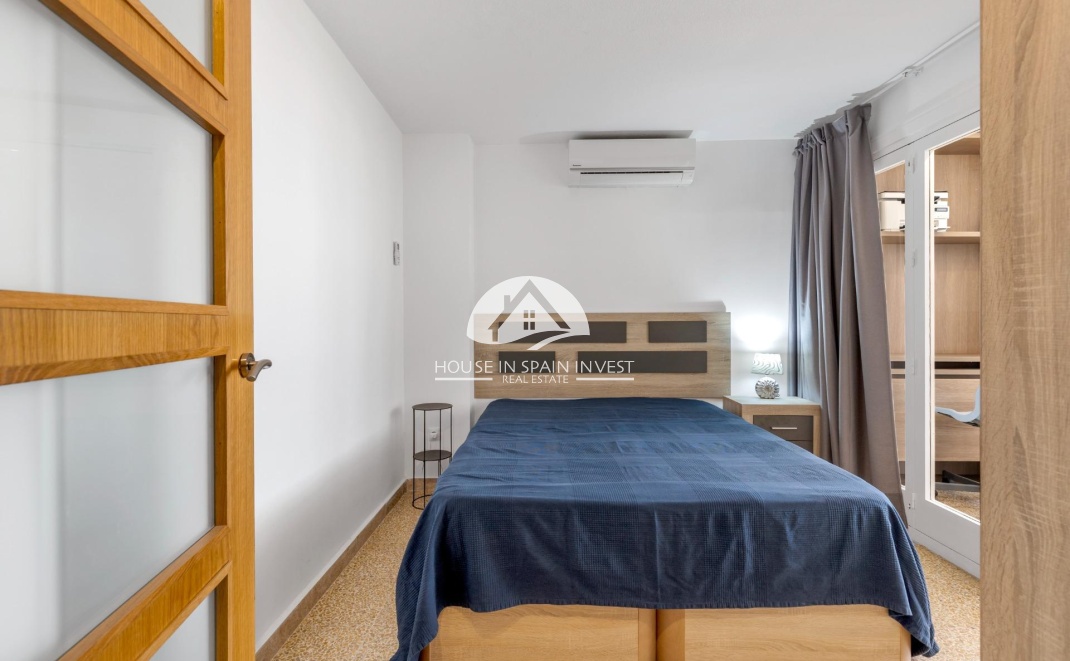 Resale - Apartment  - Torrevieja - Playa del Cura